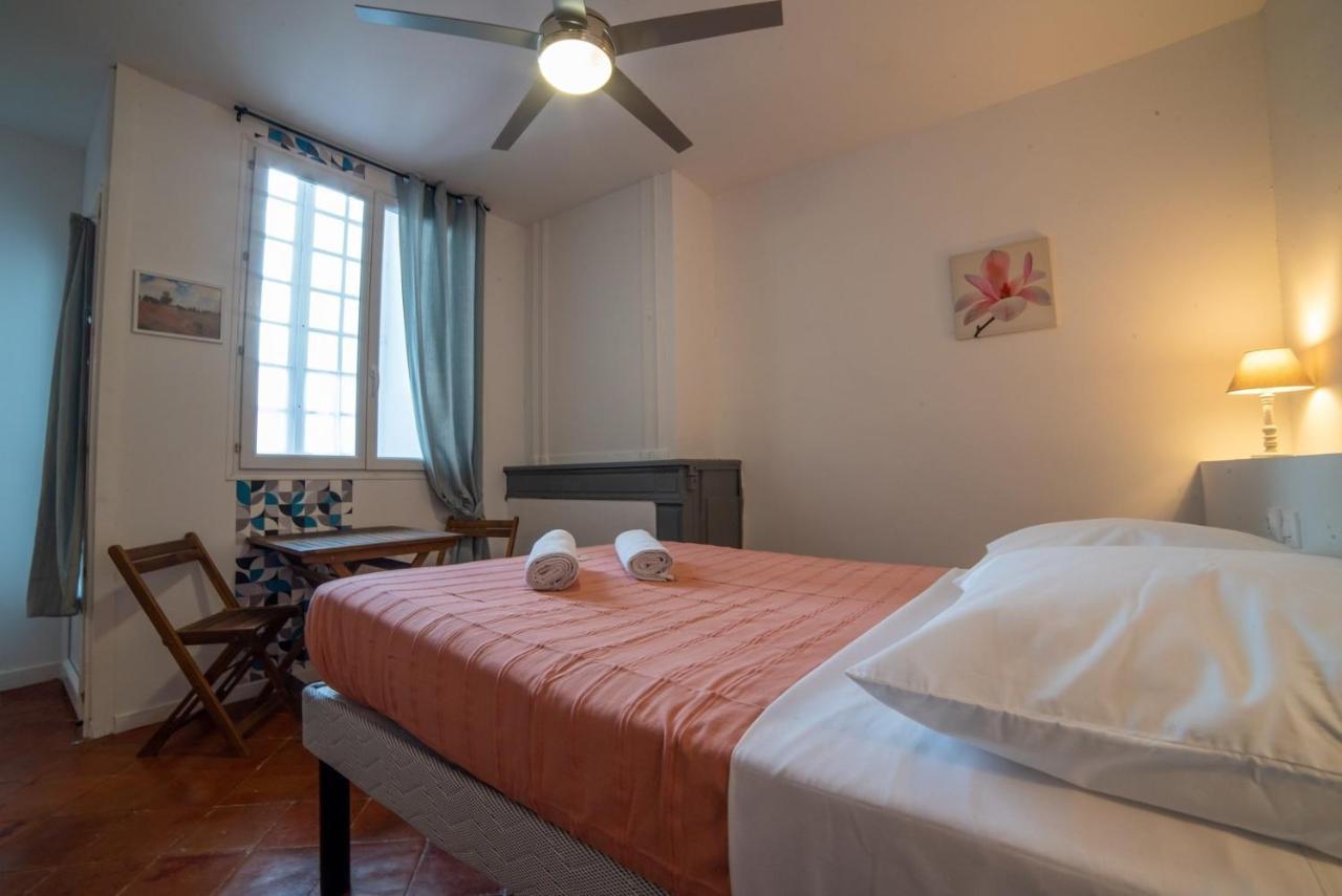 Etape Gimontoise 32 "Chambre Tout Confort" Buitenkant foto